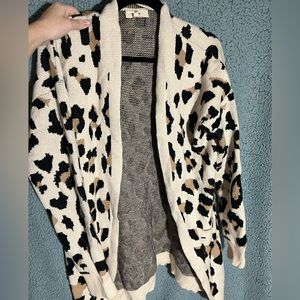 Mint Julep Boutique print cardigan